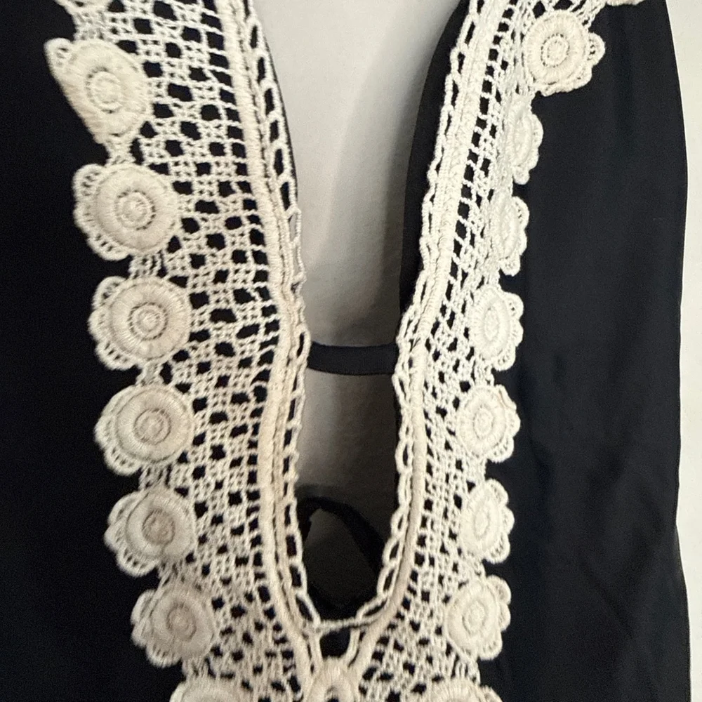 Women's Kona Sol One Piece Swimsuit L Black & Beige Crochet - Picture 3 of 9